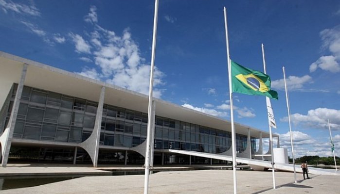 Noticia - Crise PolÃ­tica Brasileira pode atrasar a aprovaÃ§Ã£o do Projeto de Lei Gambling